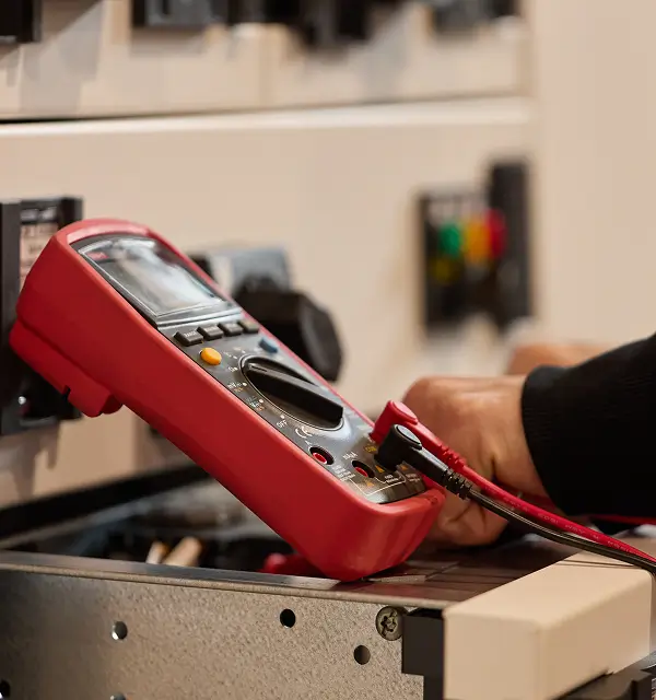 Elektrische Anlagen sicher prüfen lassen